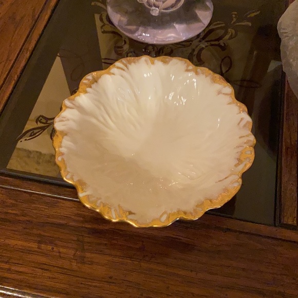 Lenox Fine China 24k Hand Painted Round Leaf form Dish - Picture 5 of 8